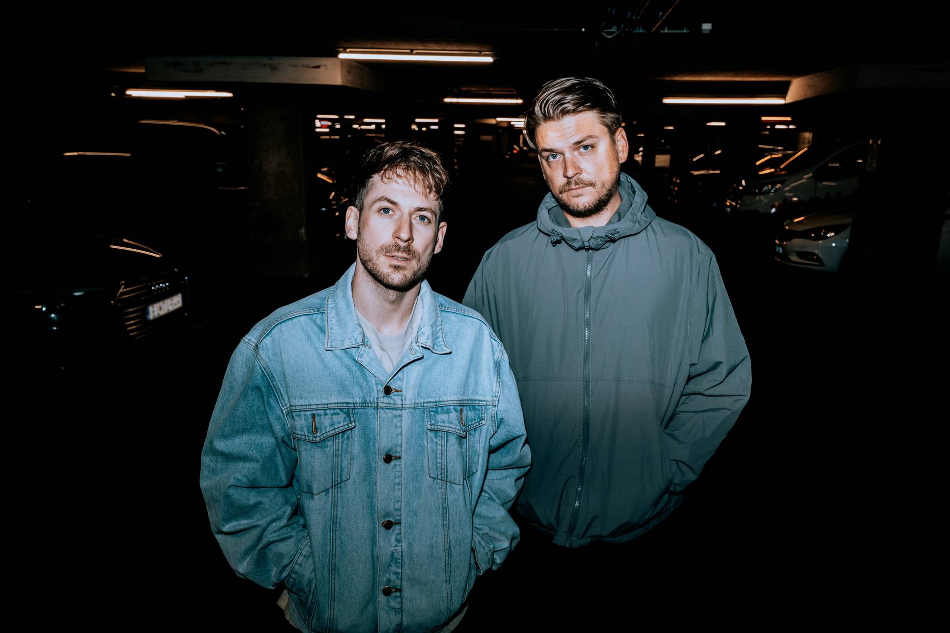 Schickimicki Club — das Austropop-Duo aus dem Weinviertel in einer Tiefgarage